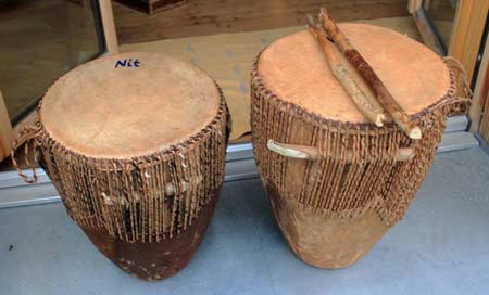 Traditional music of the Bantu from Uganda - Twins rituals - songs